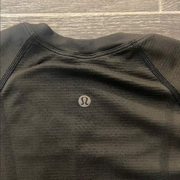 lululemon athletica  Black Shirt - Picture 2 of 5